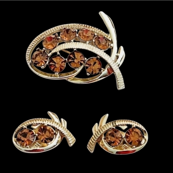 Vintage Kramer Jewelry Brooch and Earring Set - Picture 1 of 12